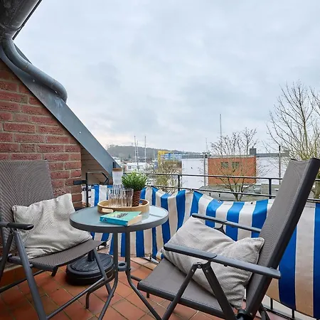 Dampfer 1 Ankerwache Apartment Laboe