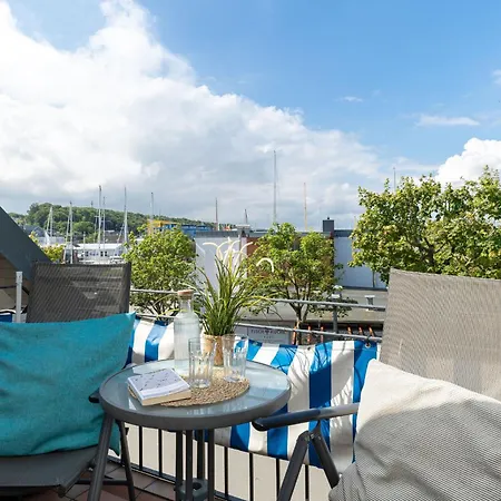 Dampfer 1 Ankerwache Apartment Laboe